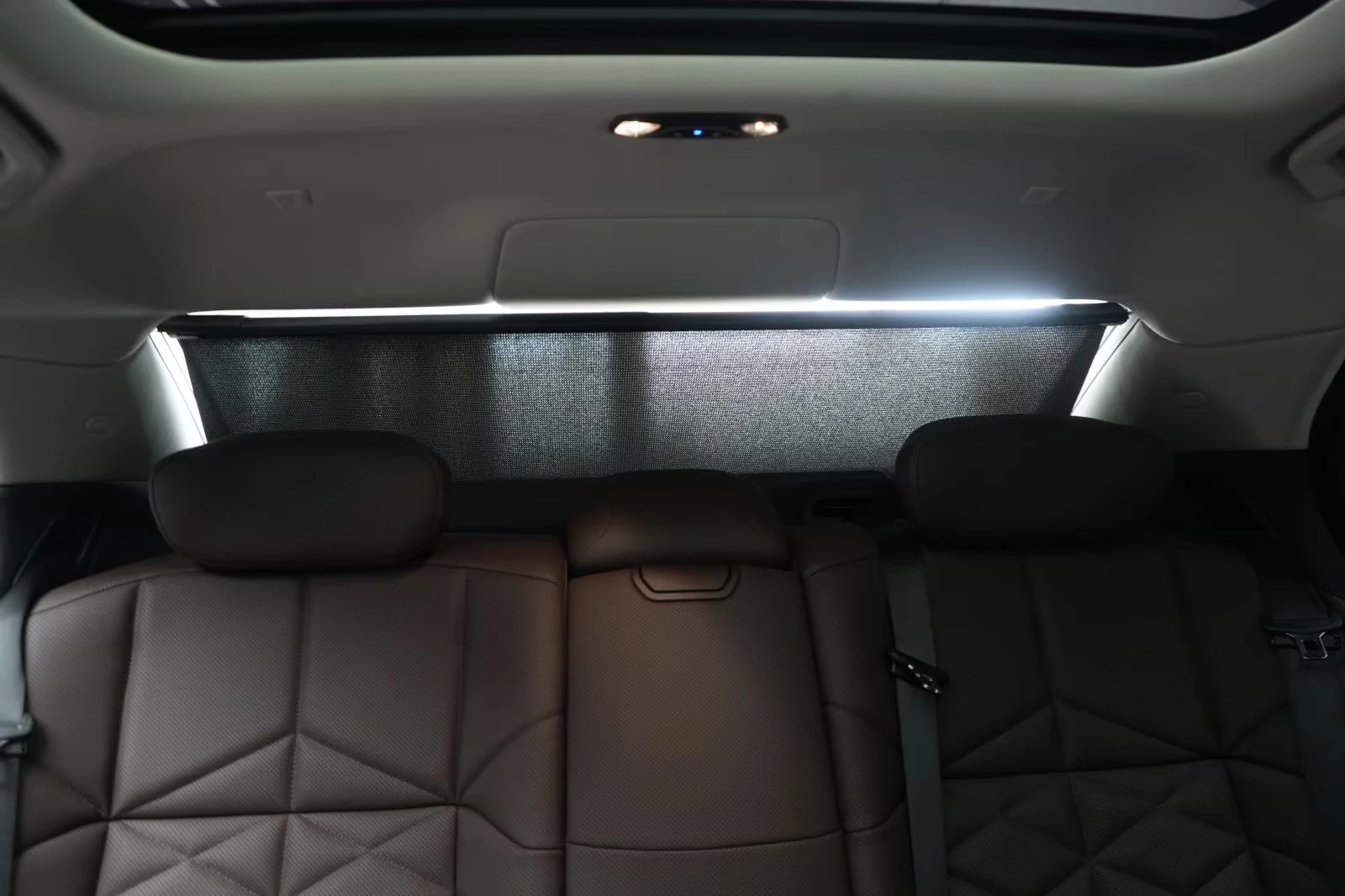 BMW i7 eDRIVE50/455HP/MSPORT/360/HUD/H&K/PANO/190z, снимка 12 - Автомобили и джипове - 53916251