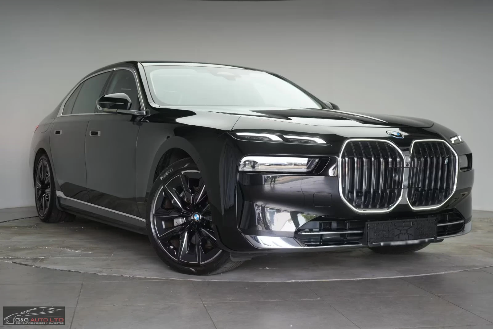 BMW i7 eDRIVE50/455HP/MSPORT/360/HUD/H&K/PANO/190z, снимка 4 - Автомобили и джипове - 53916251