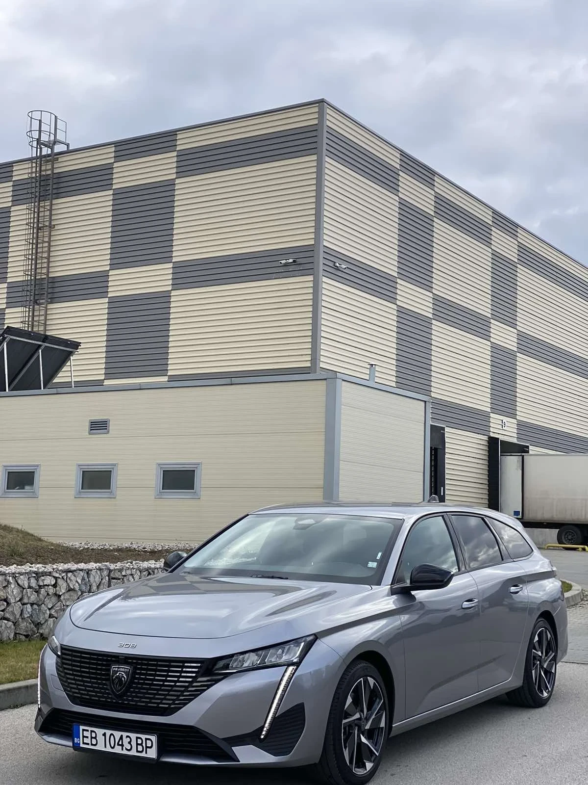 Peugeot 308 1 5HDI 131 kc, снимка 2 - Автомобили и джипове - 54117611