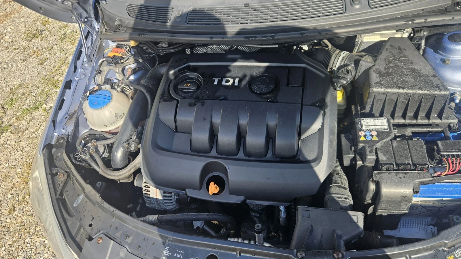 Skoda Roomster 1.9tdi.105ks.6skorosti.klimatronik, снимка 12 - Автомобили и джипове - 54419251