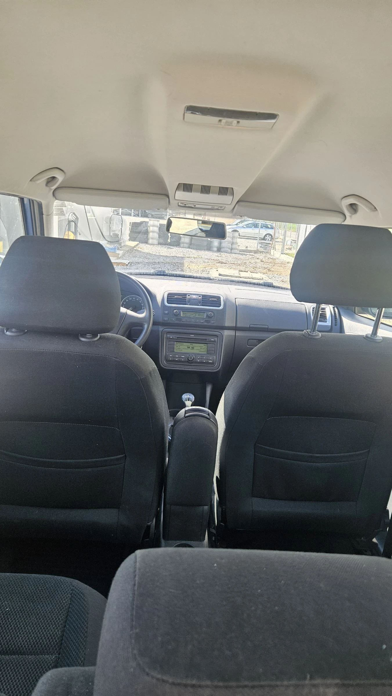 Skoda Roomster 1.9tdi.105ks.6skorosti.klimatronik, снимка 4 - Автомобили и джипове - 54419251