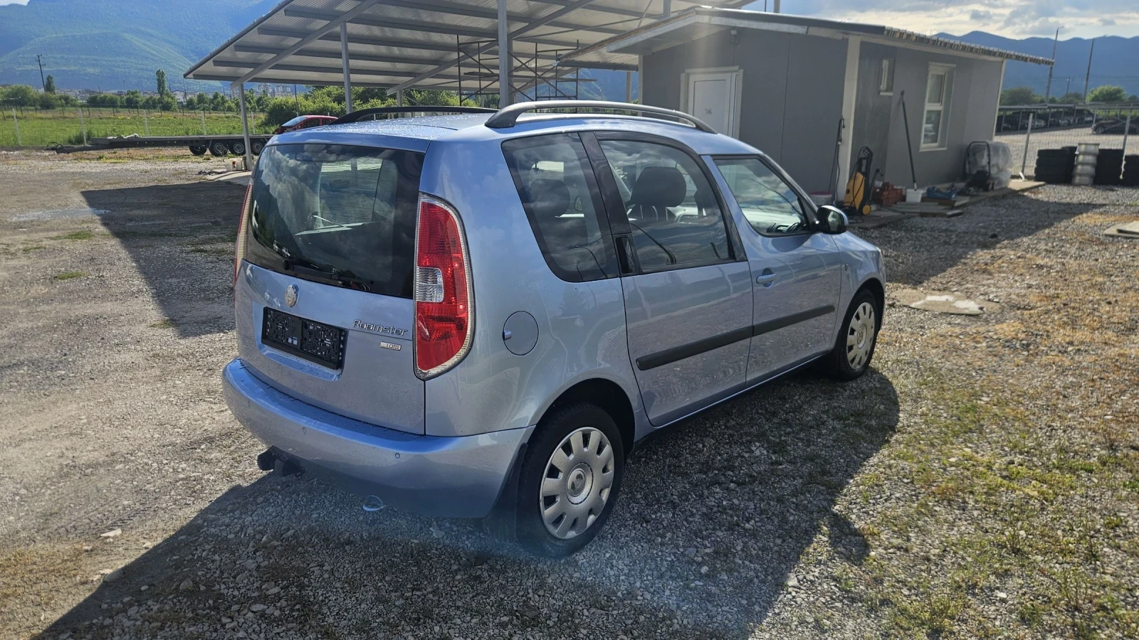 Skoda Roomster 1.9tdi.105ks.6skorosti.klimatronik, снимка 8 - Автомобили и джипове - 54419251