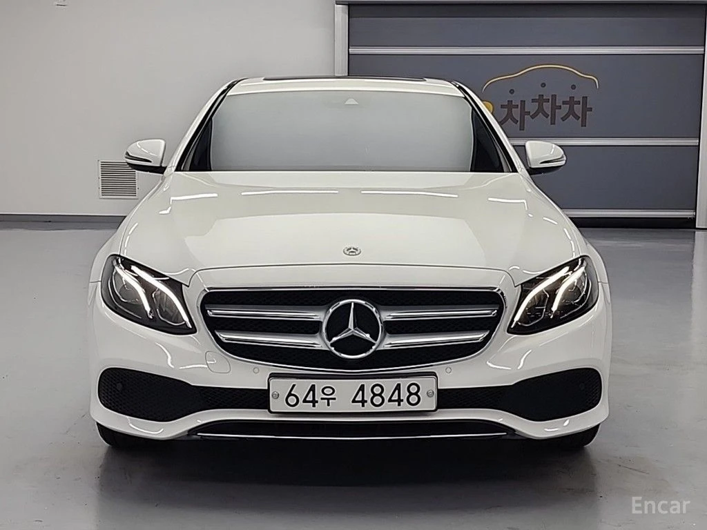 Mercedes-Benz E 300 ПОДГРЕВ* КАМЕРА* КЕЙЛЕС* LANE* ASSIST* , снимка 3 - Автомобили и джипове - 54423514