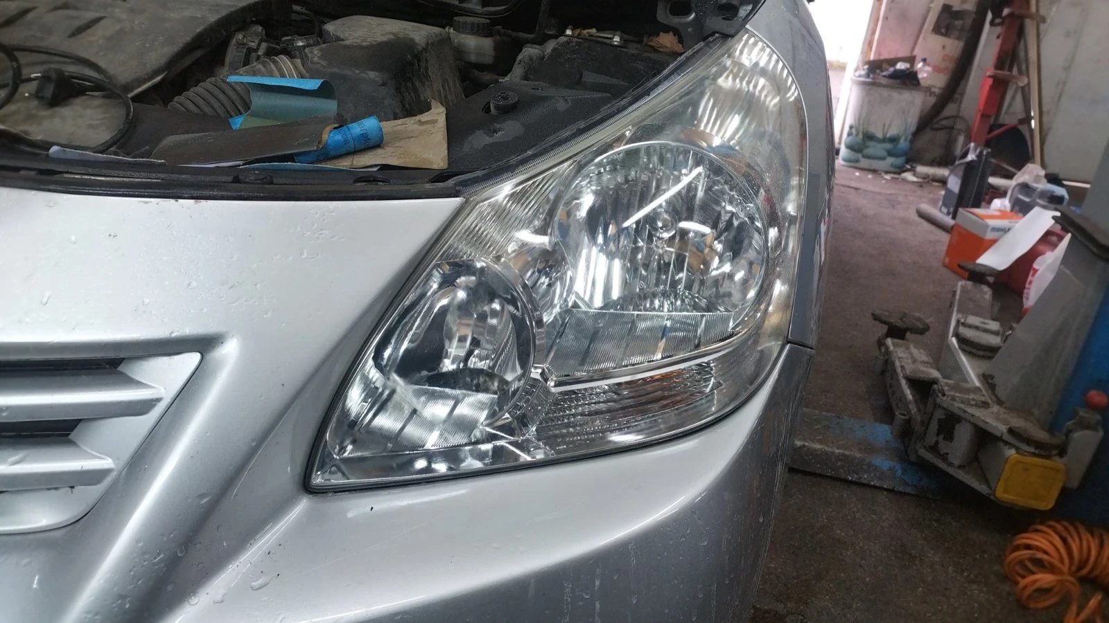 Toyota Verso 1.8, снимка 12 - Автомобили и джипове - 54622119