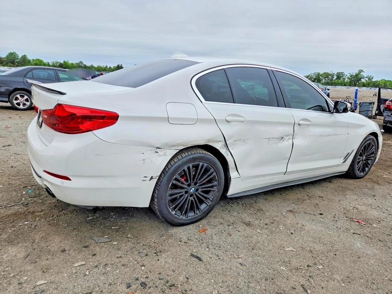 BMW 530 2.0l Xi, снимка 3 - Автомобили и джипове - 54705622