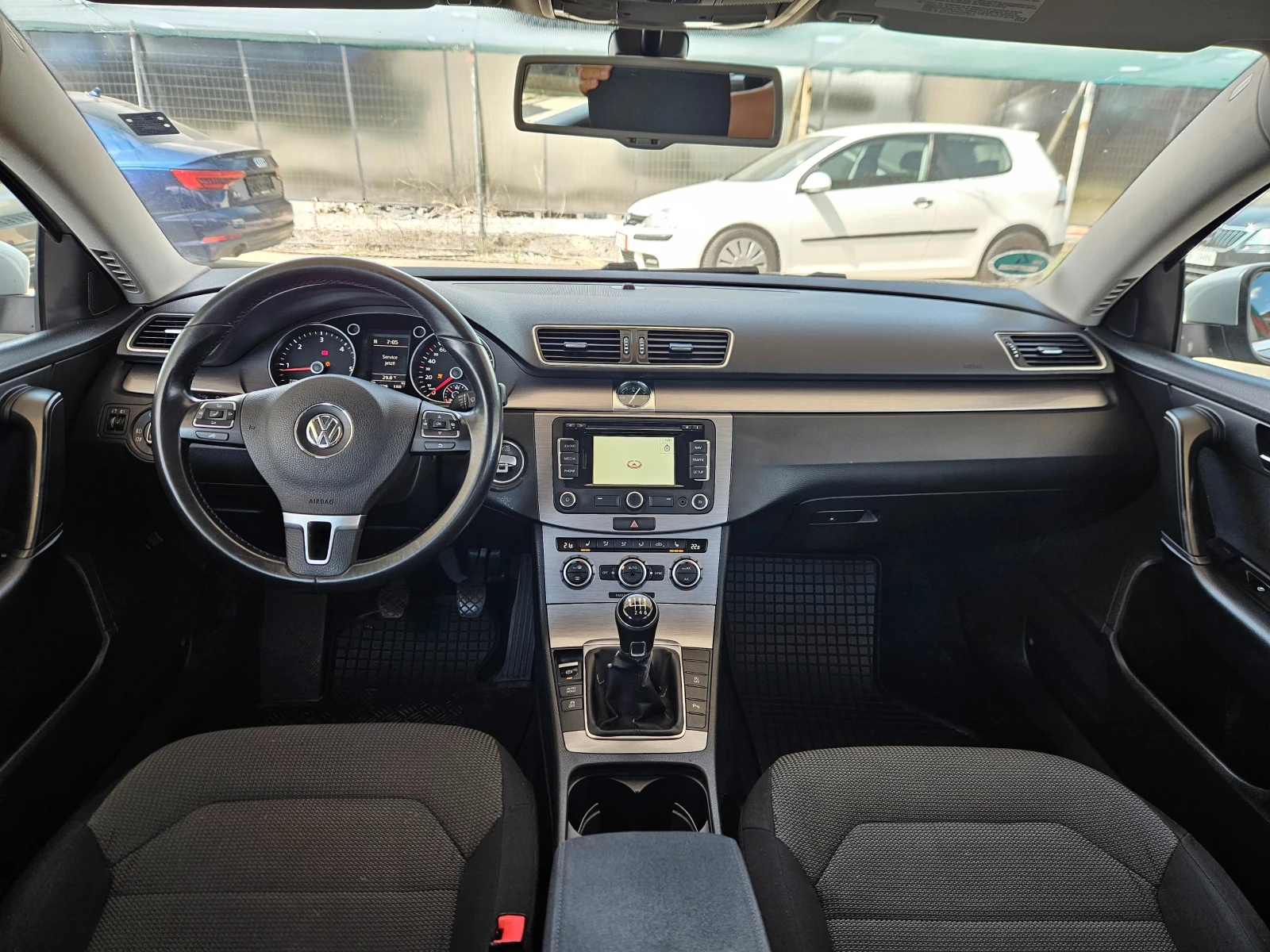 VW Passat, снимка 15 - Автомобили и джипове - 54854153