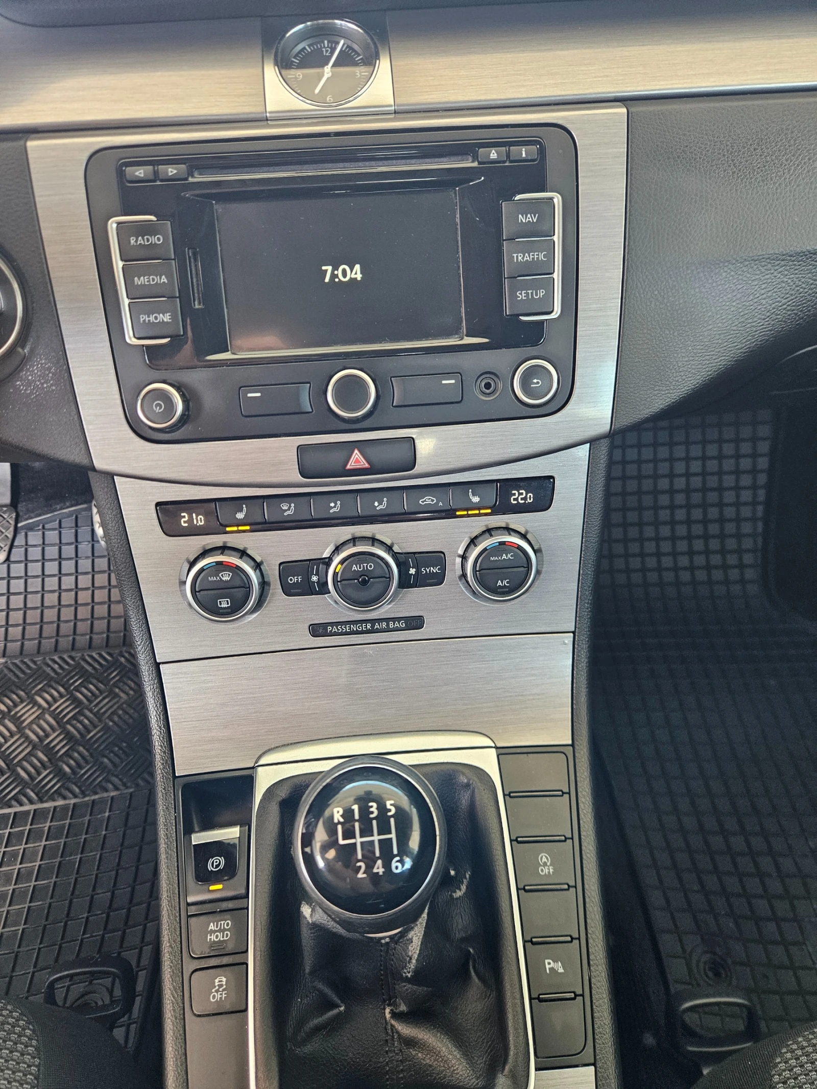 VW Passat, снимка 14 - Автомобили и джипове - 54854153