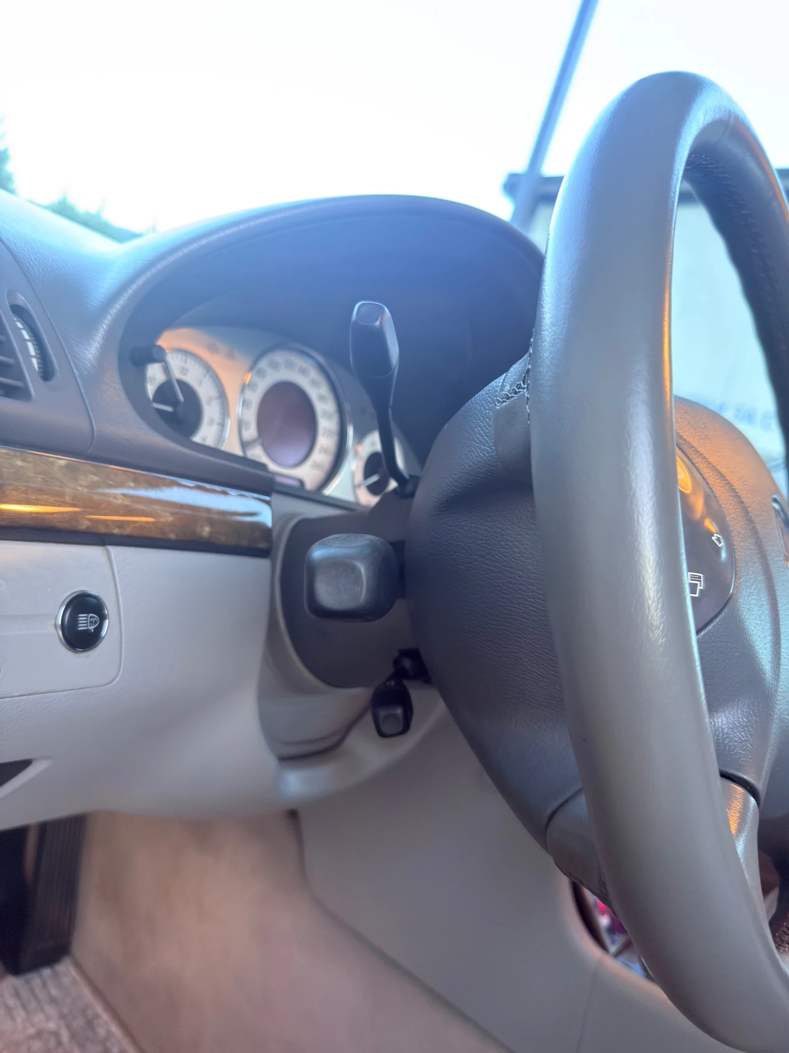 Mercedes-Benz E 320, снимка 13 - Автомобили и джипове - 54905239