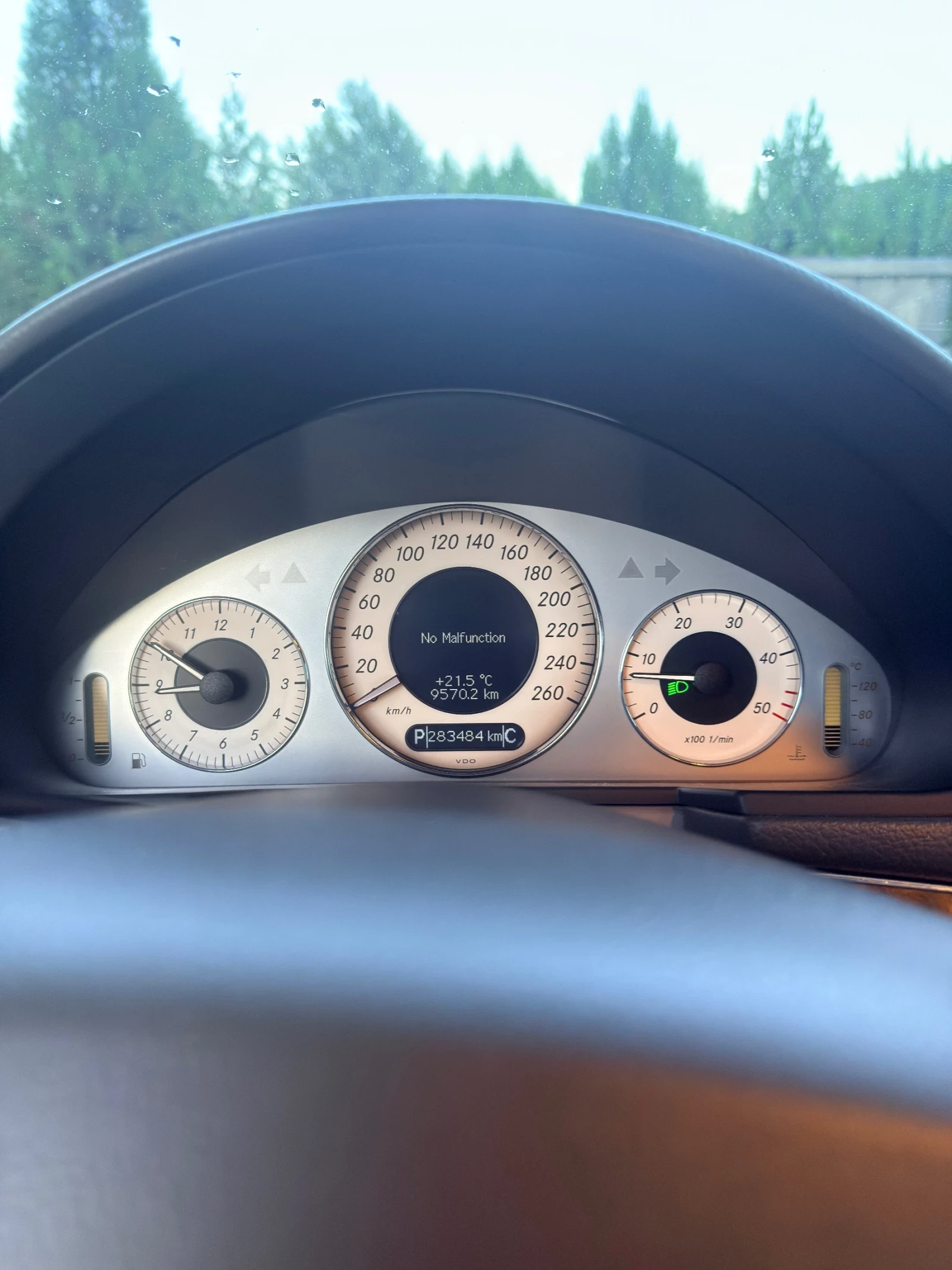 Mercedes-Benz E 320, снимка 10 - Автомобили и джипове - 54905239