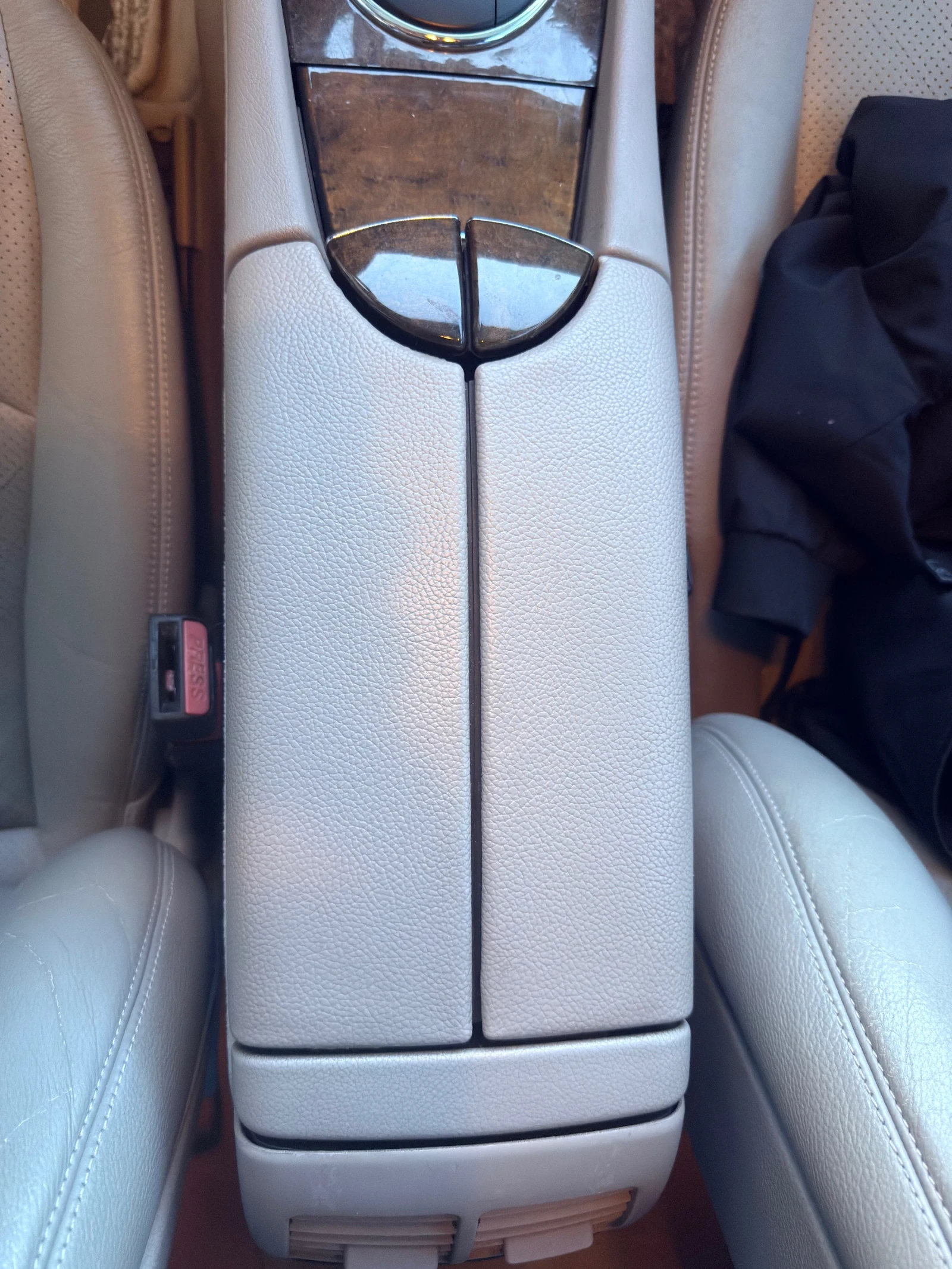 Mercedes-Benz E 320, снимка 17 - Автомобили и джипове - 54905239