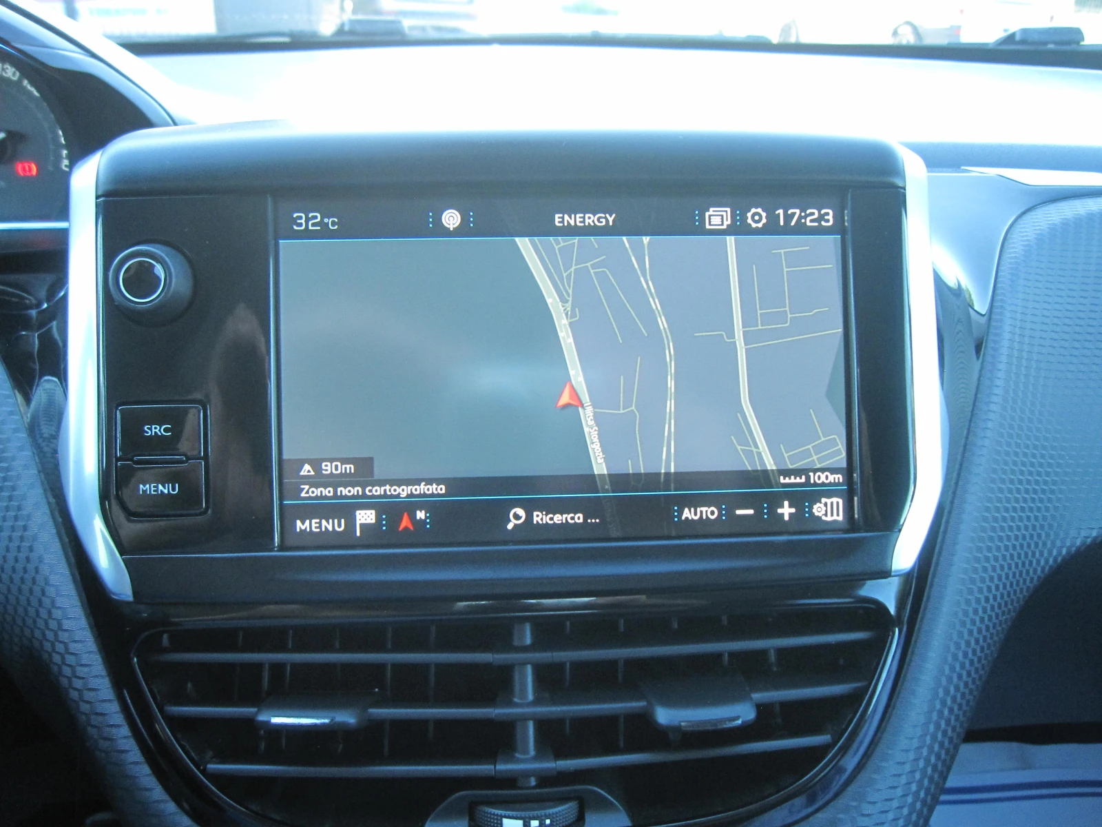 Peugeot 2008 104х.КМ.Navi, Камера, Кожа, снимка 8 - Автомобили и джипове - 54933033