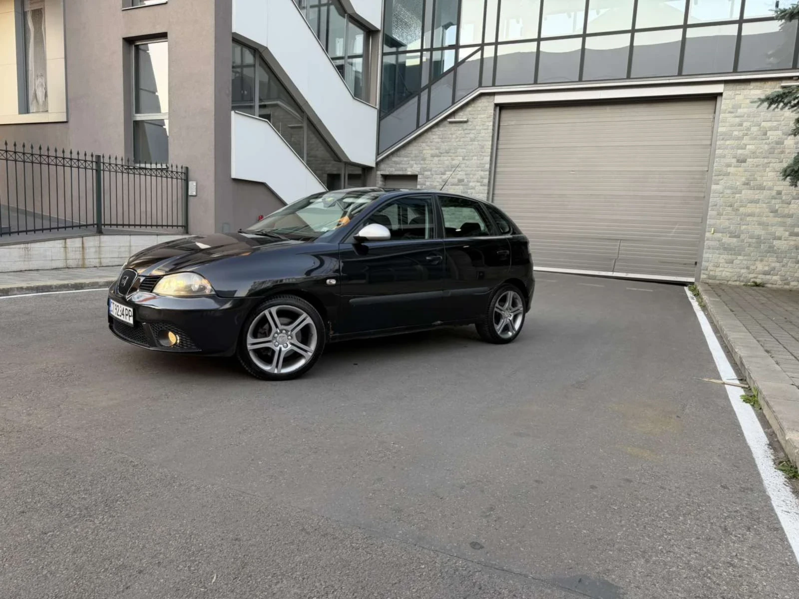 Seat Ibiza 1.8T Fr  Навигация камера , снимка 3 - Автомобили и джипове - 55064772