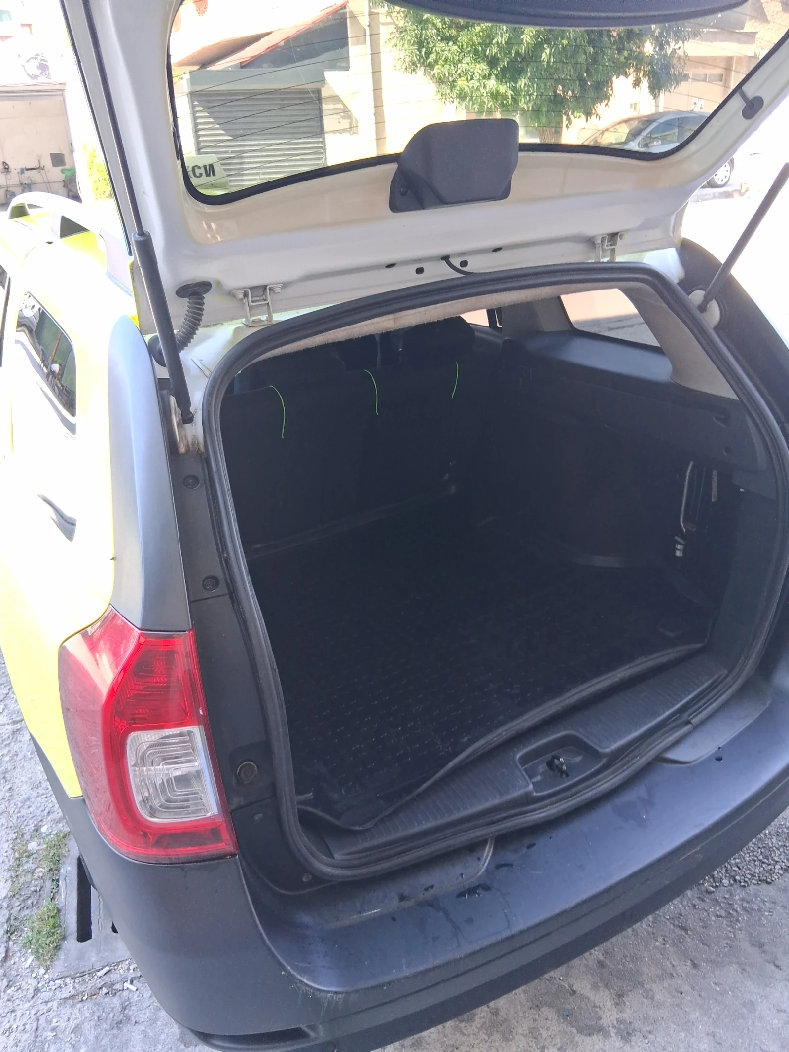 Dacia Logan МСВ комби, снимка 7 - Автомобили и джипове - 55113436