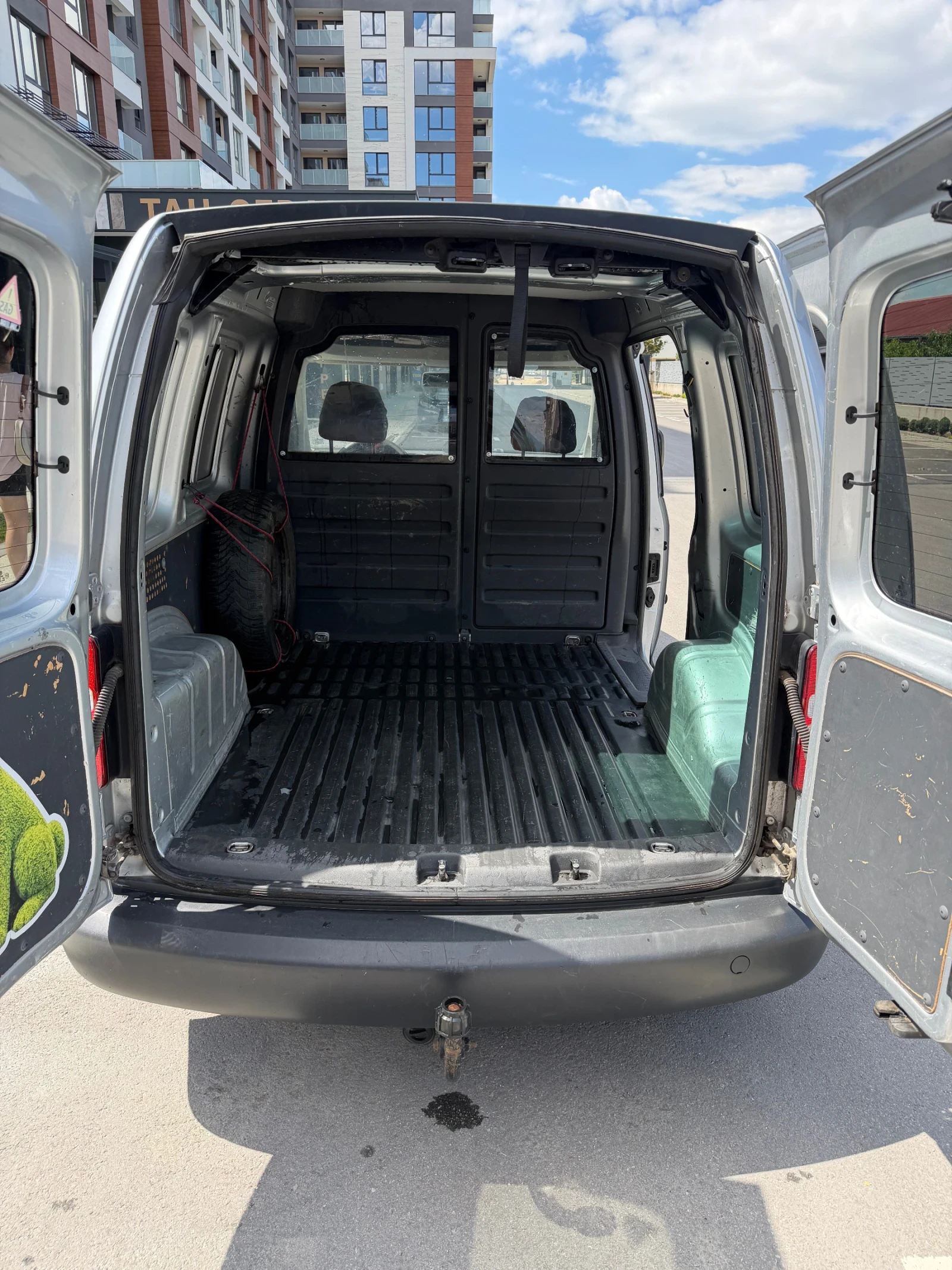VW Caddy Товарно, снимка 8 - Автомобили и джипове - 55287301