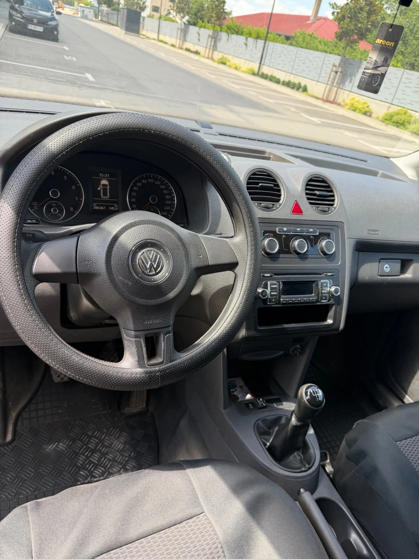 VW Caddy Товарно, снимка 14 - Автомобили и джипове - 55287301