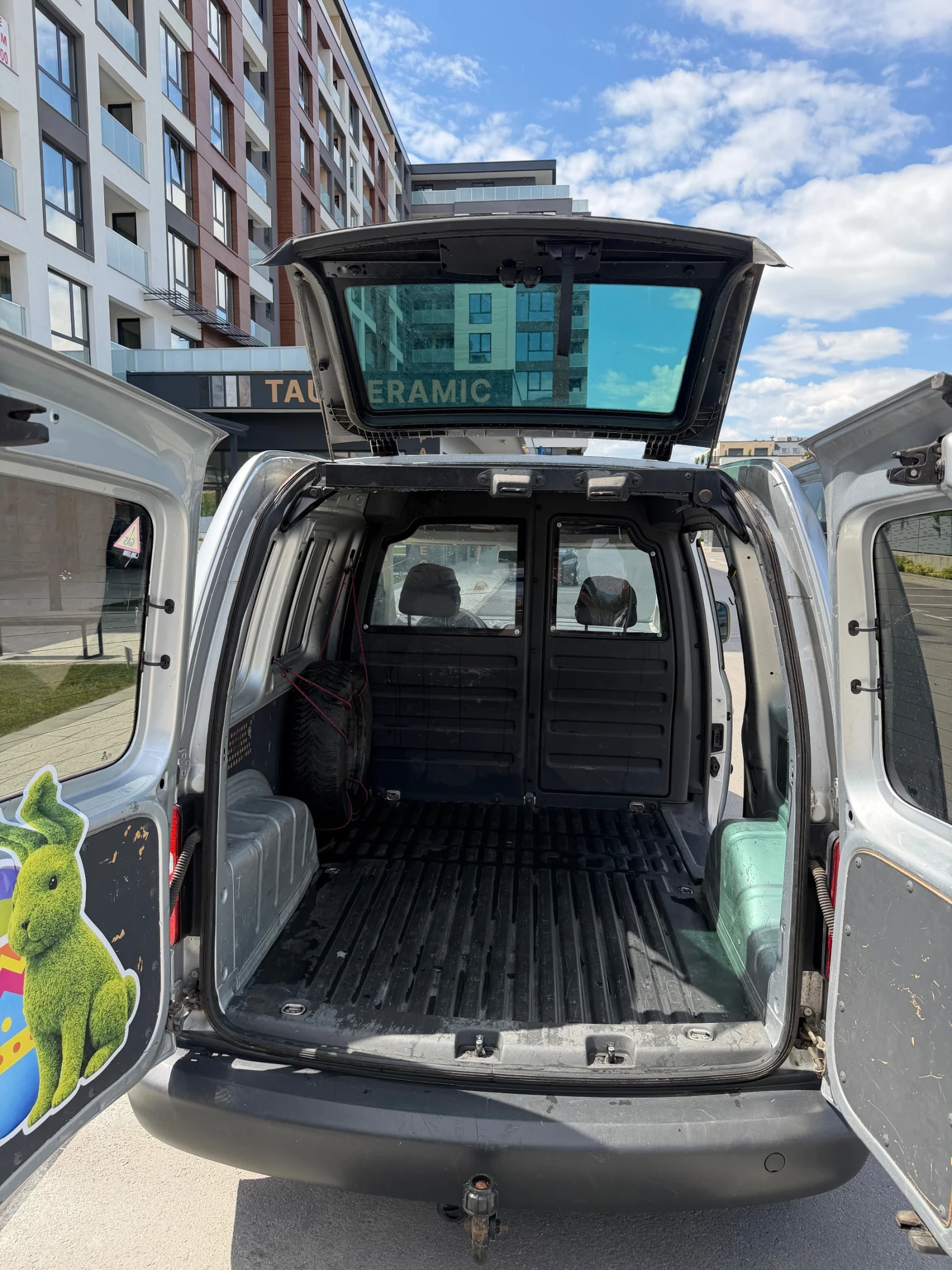 VW Caddy Товарно, снимка 10 - Автомобили и джипове - 55287301