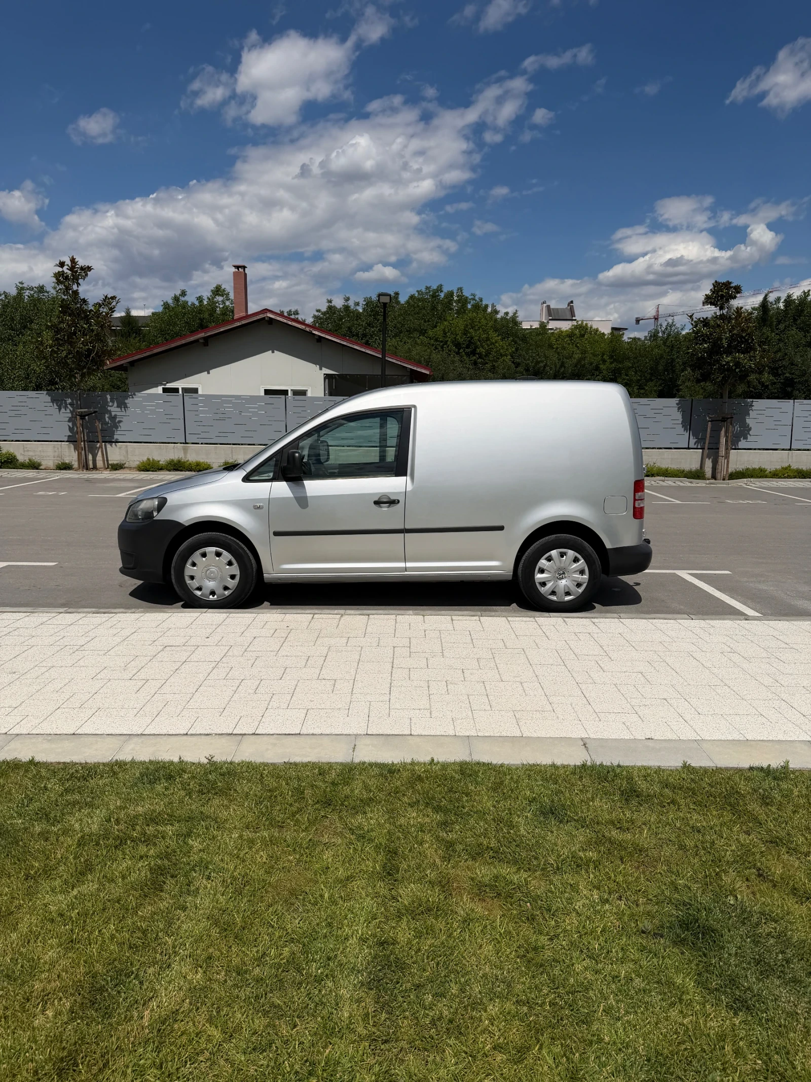 VW Caddy Товарно, снимка 3 - Автомобили и джипове - 55287301