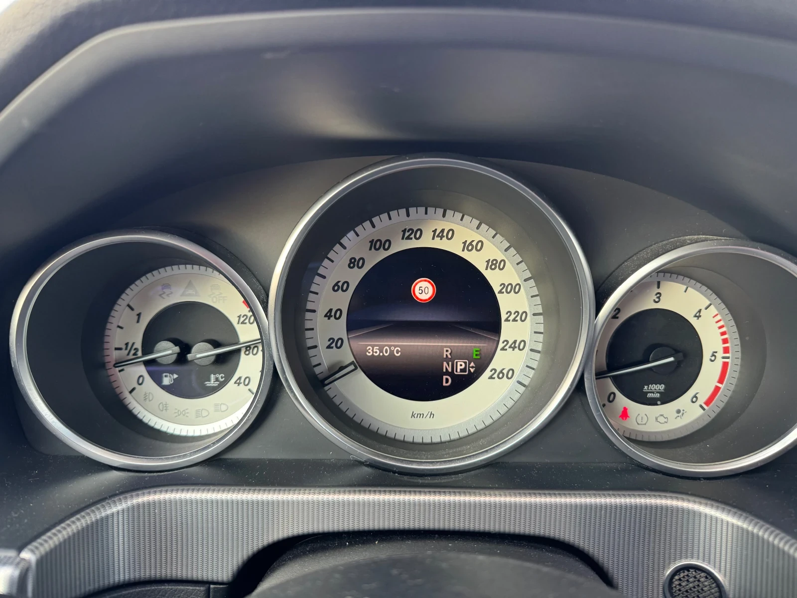 Mercedes-Benz E 350 E350 BLUETEC, снимка 9 - Автомобили и джипове - 55615105