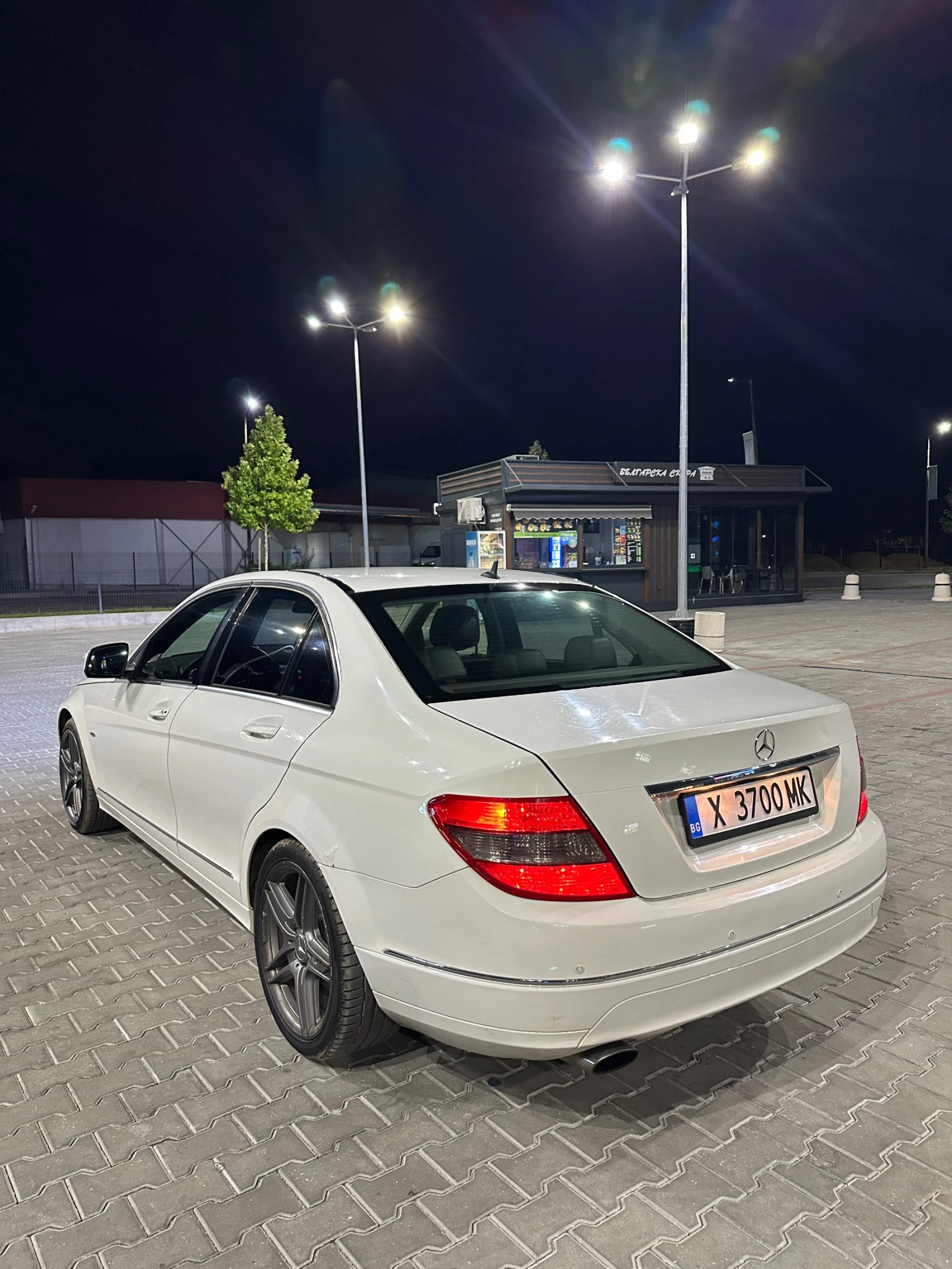 Mercedes-Benz C 220, снимка 3 - Автомобили и джипове - 55669259