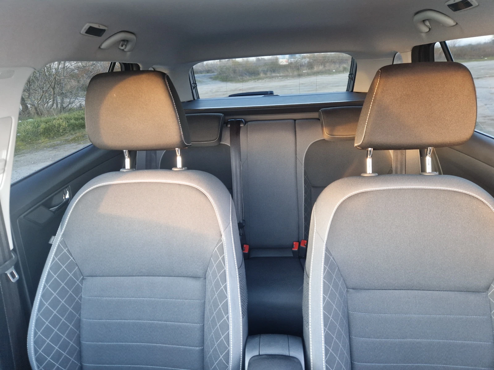 Skoda Fabia 1.0 MPI, снимка 13 - Автомобили и джипове - 55852873