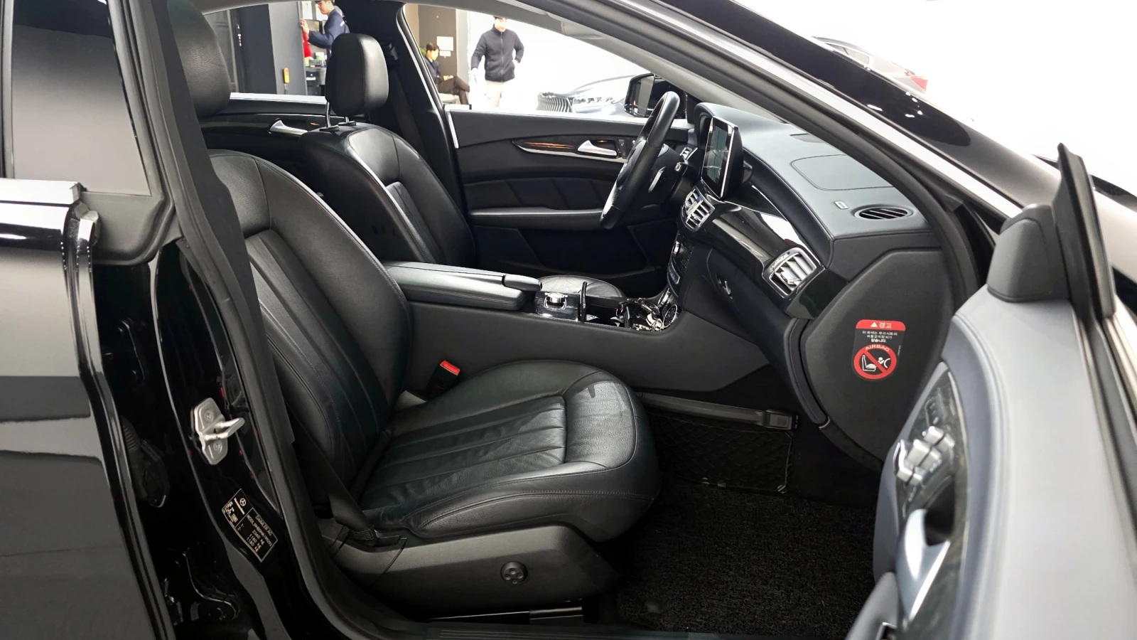 Mercedes-Benz CLS 250 2.1 4MATIC, снимка 10 - Автомобили и джипове - 55951670
