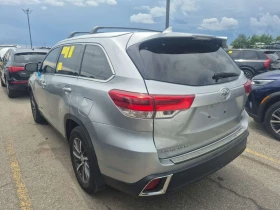 Toyota Highlander XLE /КОЖА/3 КЛЮЧА/ШИБЕДАХ/CARFAX/ФИНАНСИРАНЕ, снимка 4