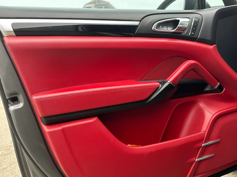 Porsche Cayenne 4.2 TDI Design Paket * Теглич * , снимка 6 - Автомобили и джипове - 52435250