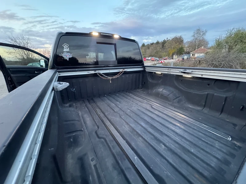 Nissan Titan crew cab 5.6i, снимка 10 - Автомобили и джипове - 52595667