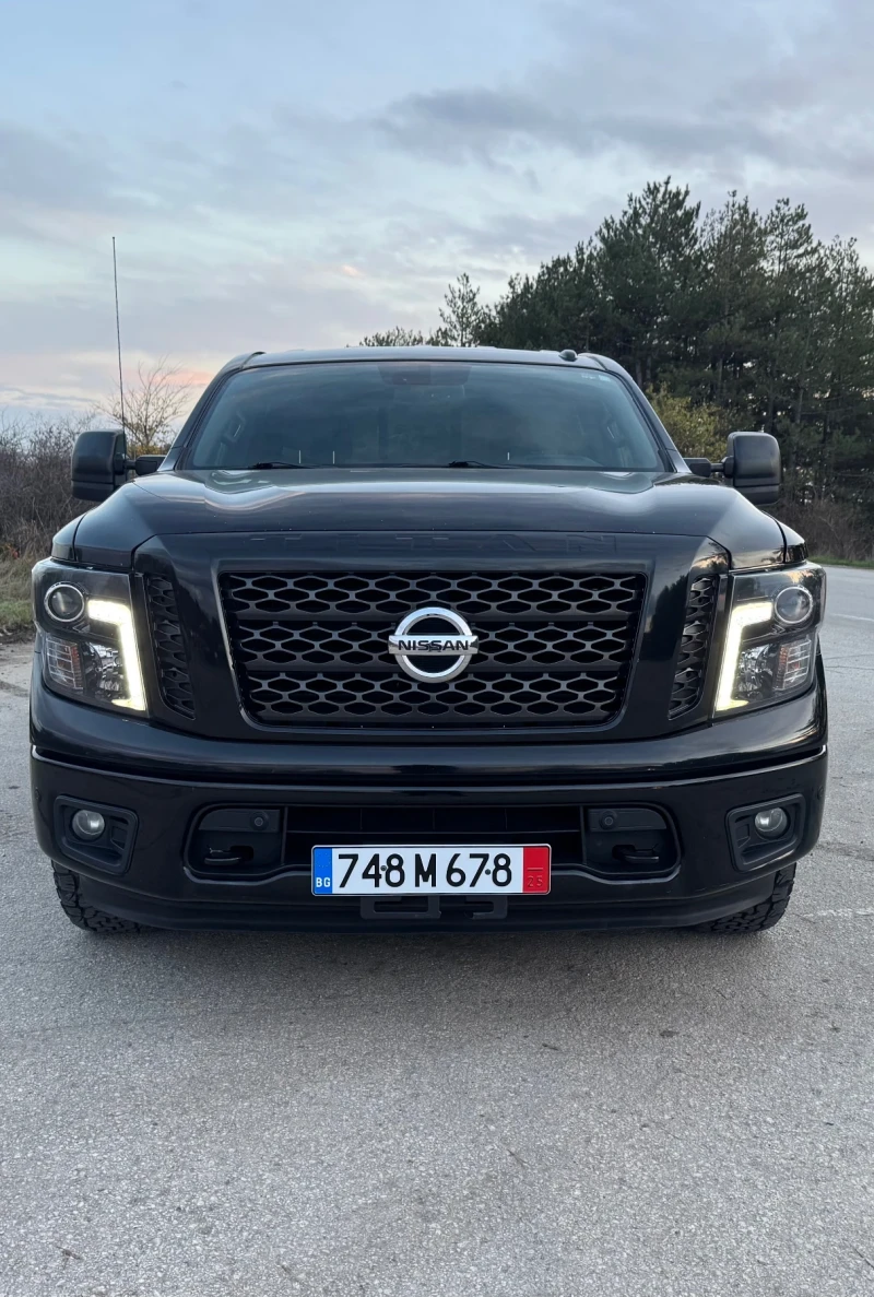 Nissan Titan crew cab 5.6i, снимка 3 - Автомобили и джипове - 52595667