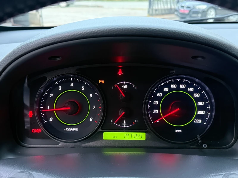 Chevrolet Captiva 2.4i GPL, 7-местна! * 197 000км* ГАРАНЦИЯ! Уникат!, снимка 12 - Автомобили и джипове - 52546058