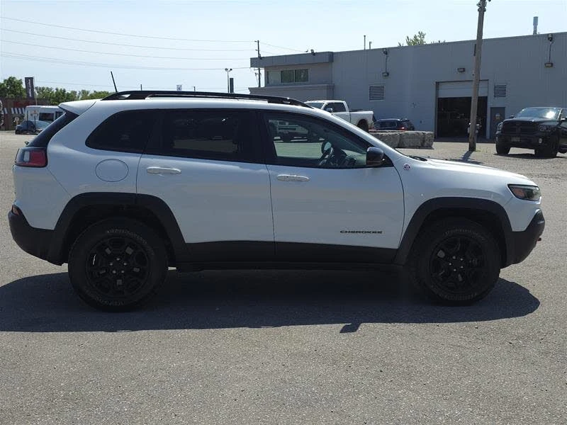 Jeep Cherokee TRAILHAWK 4WD * CARFAX * АвтоКредит* (ЦЕНА ДО БГ) - изображение 6