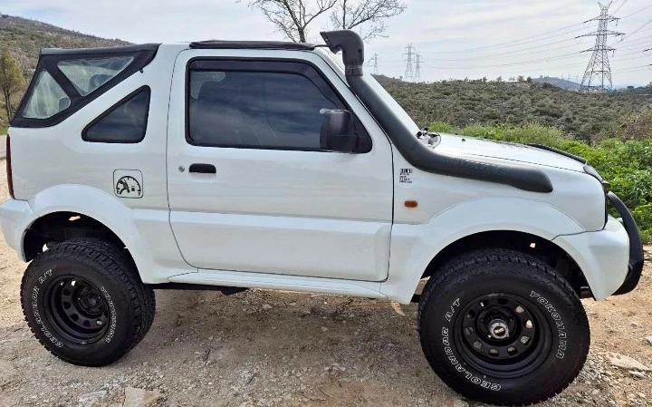 Suzuki Jimny LPG, снимка 6 - Автомобили и джипове - 54137218