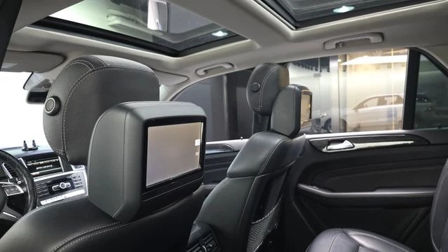 Mercedes-Benz ML 350 * BLUETEC * ТЕЛЕВИЗОРИ * ОБДУХВАНЕ * PANO * АВТОКР, снимка 13 - Автомобили и джипове - 54577904