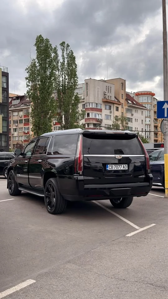 Cadillac Escalade 2020 ESV, снимка 3 - Автомобили и джипове - 55875481