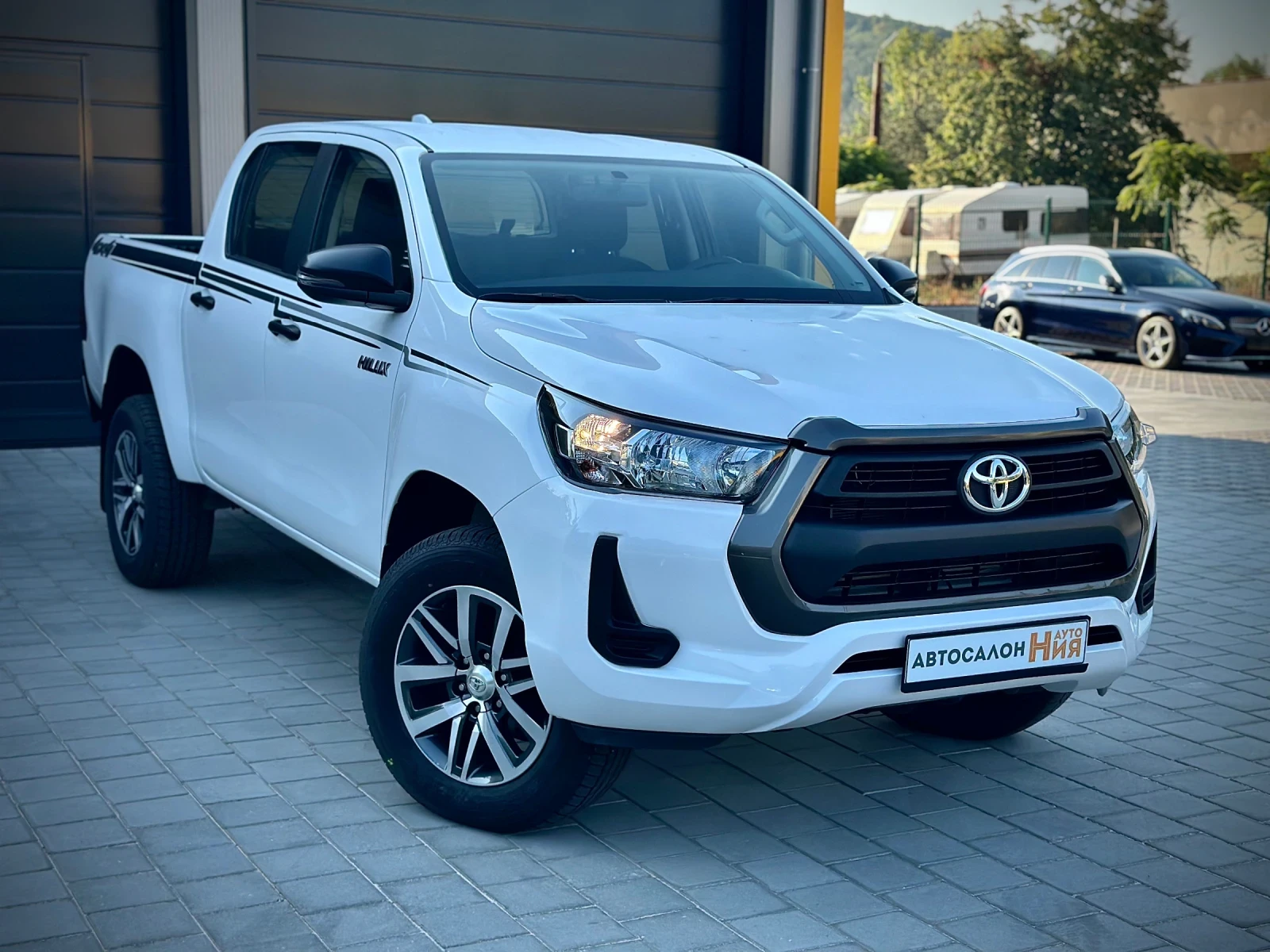 Toyota Hilux 2.4 4x4 ГАРАНЦИЯ - изображение 3