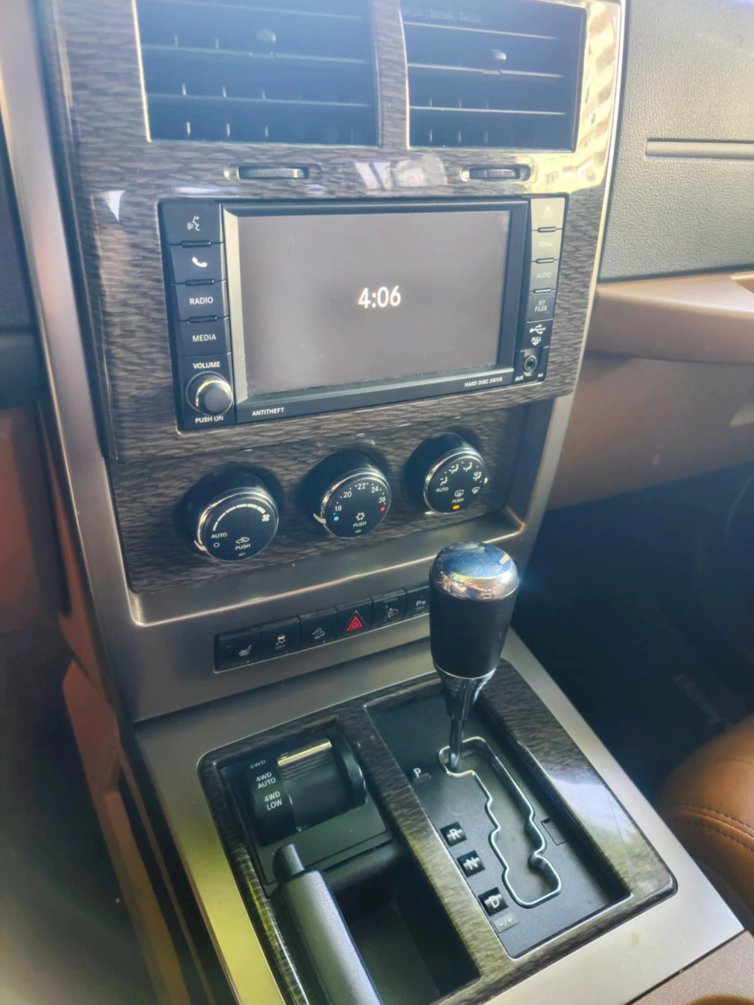 Jeep Cherokee 2.8 CRD 4х4 - изображение 9