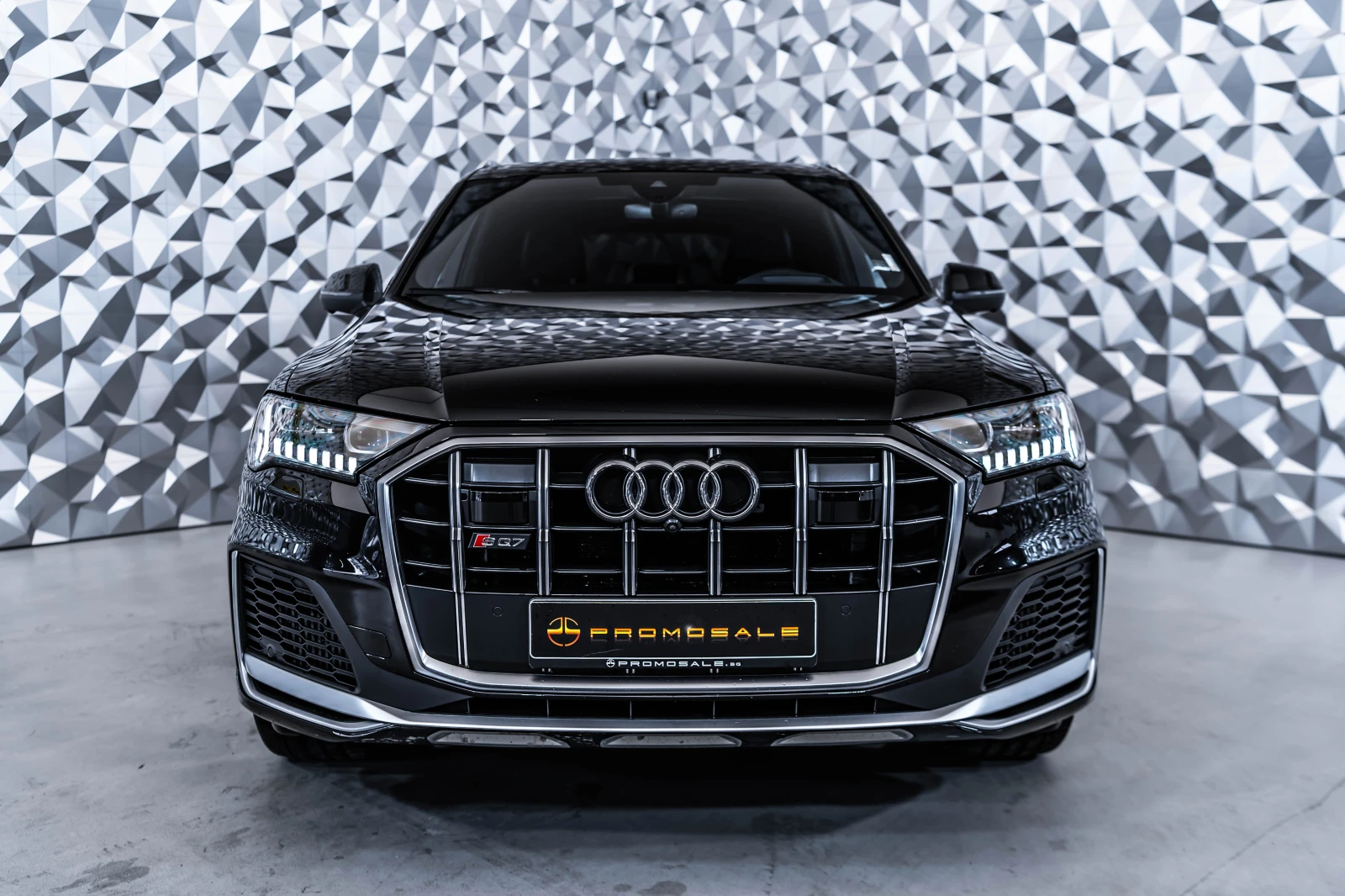 Audi SQ7 4.0 quattro TDI* Headup* Bose* Pano* Laser* SoftCl - изображение 2
