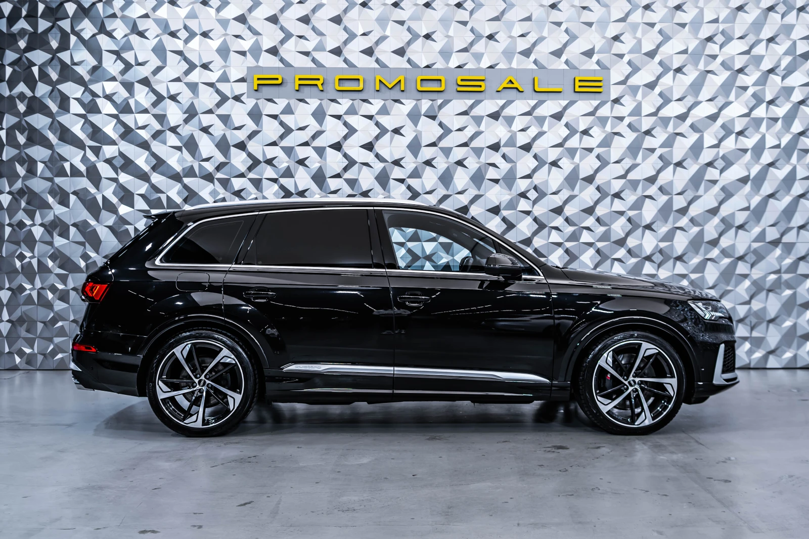 Audi SQ7 4.0 quattro TDI* Headup* Bose* Pano* Laser* SoftCl - изображение 6
