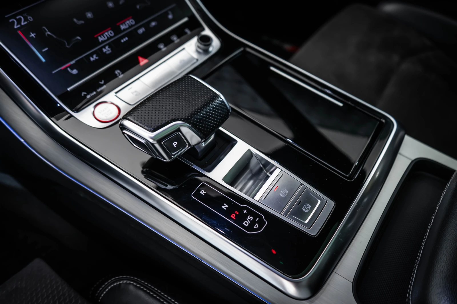 Audi SQ7 4.0 quattro TDI* Headup* Bose* Pano* Laser* SoftCl - изображение 9