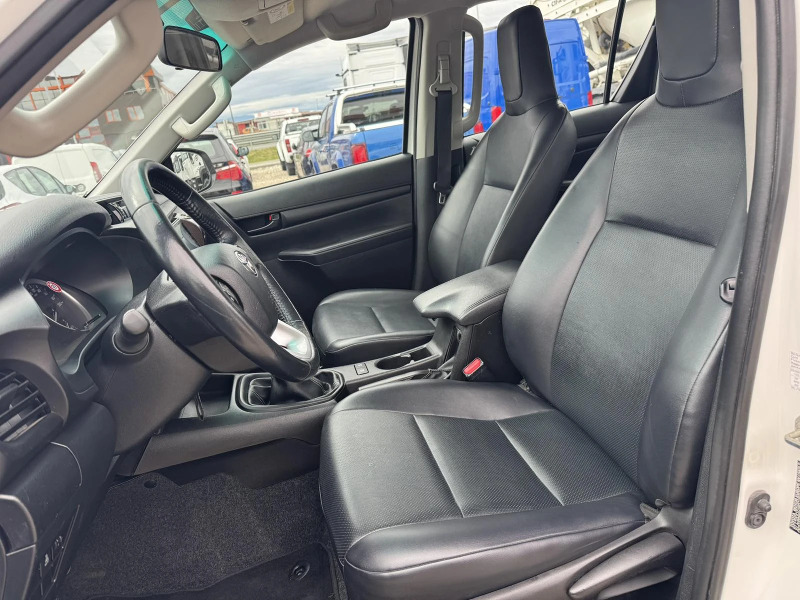 Toyota Hilux 2.4D 4X4 | Mobile.bg � ����������� 11