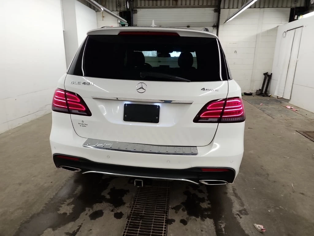 Mercedes-Benz GLE 400 AMG Line * CARFAX * ОПЦИЯ ЗА ФИНАНСИРАНЕ *  - изображение 5