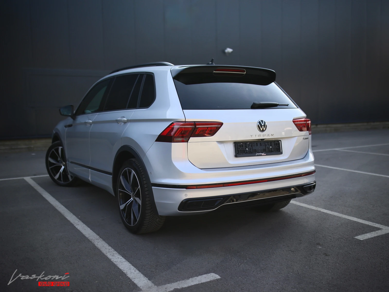 VW Tiguan R Line 2.0 TDI 4MOTION - изображение 5