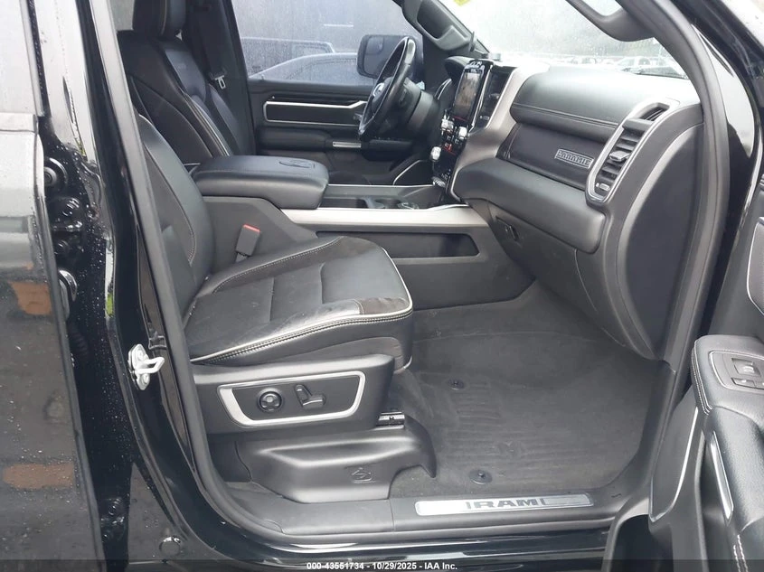 Dodge RAM 1500 5.7l Laramie 4X2 5'7 Box, снимка 5 - Автомобили и джипове - 53887408