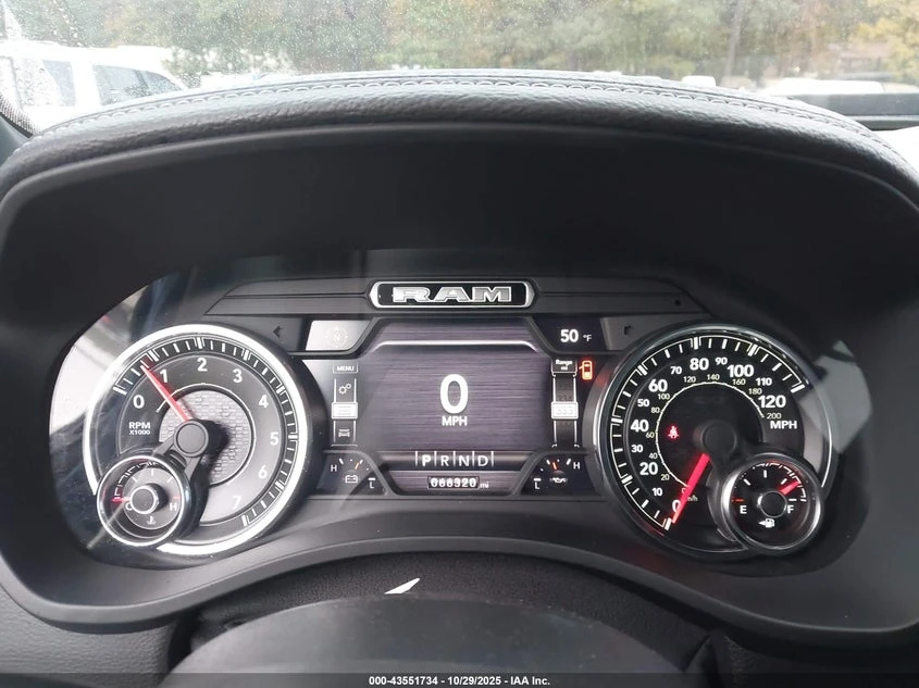 Dodge RAM 1500 5.7l Laramie 4X2 5'7 Box, снимка 7 - Автомобили и джипове - 53887408