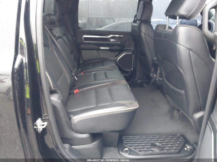 Dodge RAM 1500 5.7l Laramie 4X2 5'7 Box, снимка 8 - Автомобили и джипове - 53887408