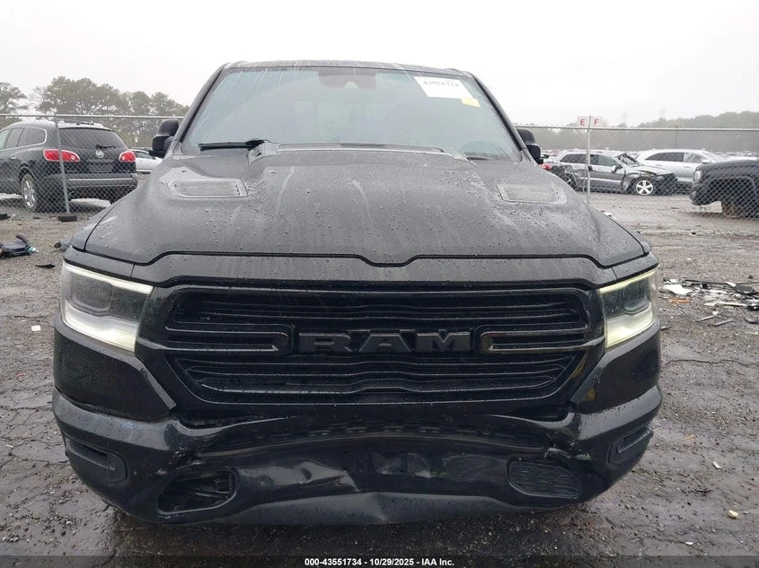 Dodge RAM 1500 5.7l Laramie 4X2 5'7 Box, снимка 11 - Автомобили и джипове - 53887408