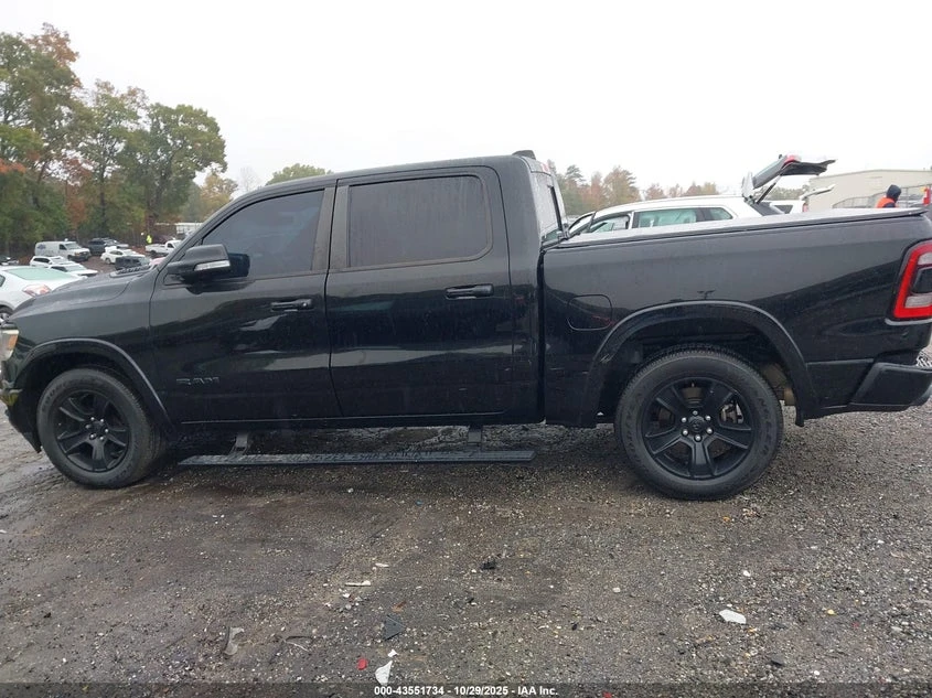 Dodge RAM 1500 5.7l Laramie 4X2 5'7 Box, снимка 13 - Автомобили и джипове - 53887408