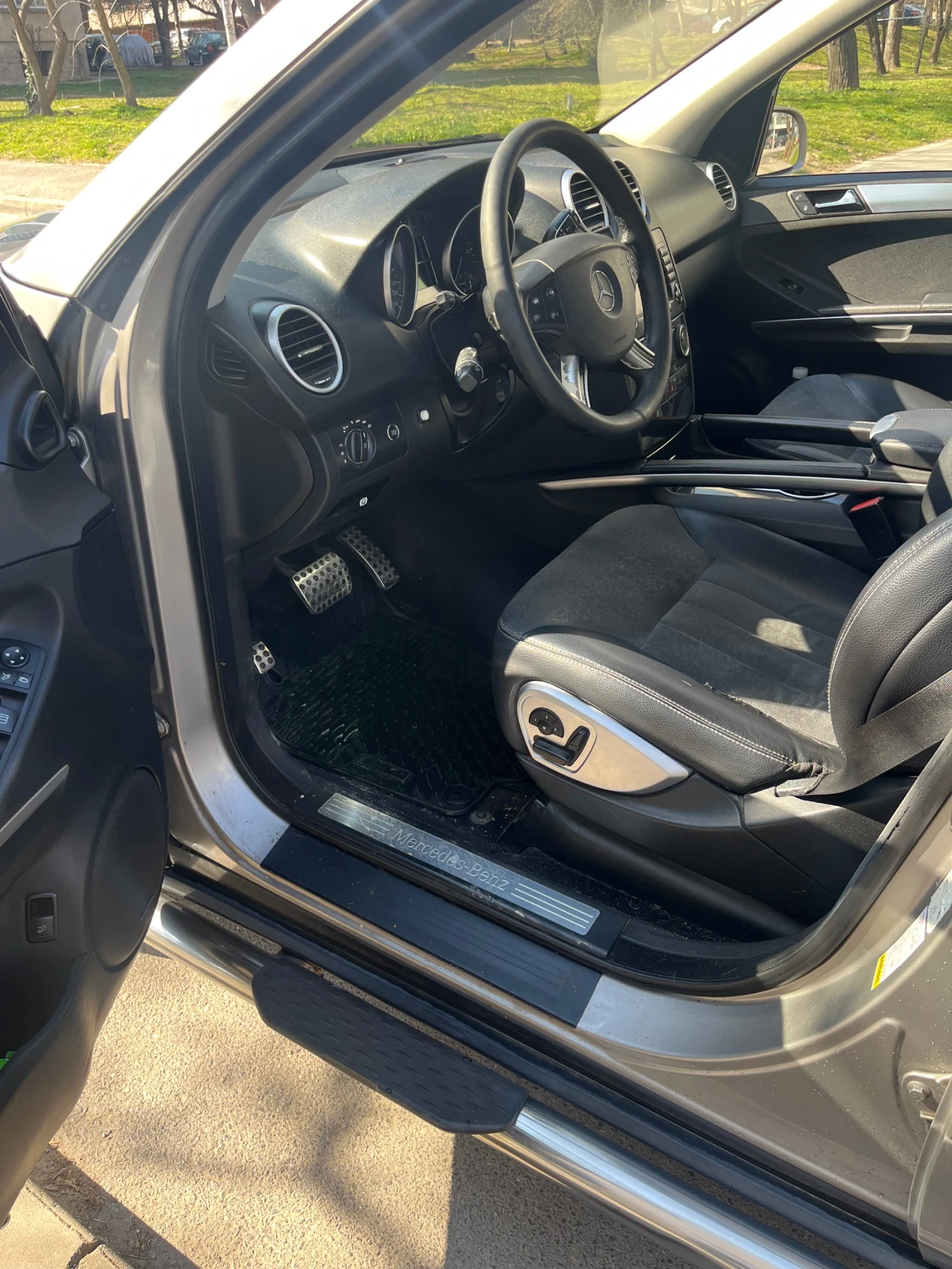 Mercedes-Benz ML 320, снимка 5 - Автомобили и джипове - 53890090