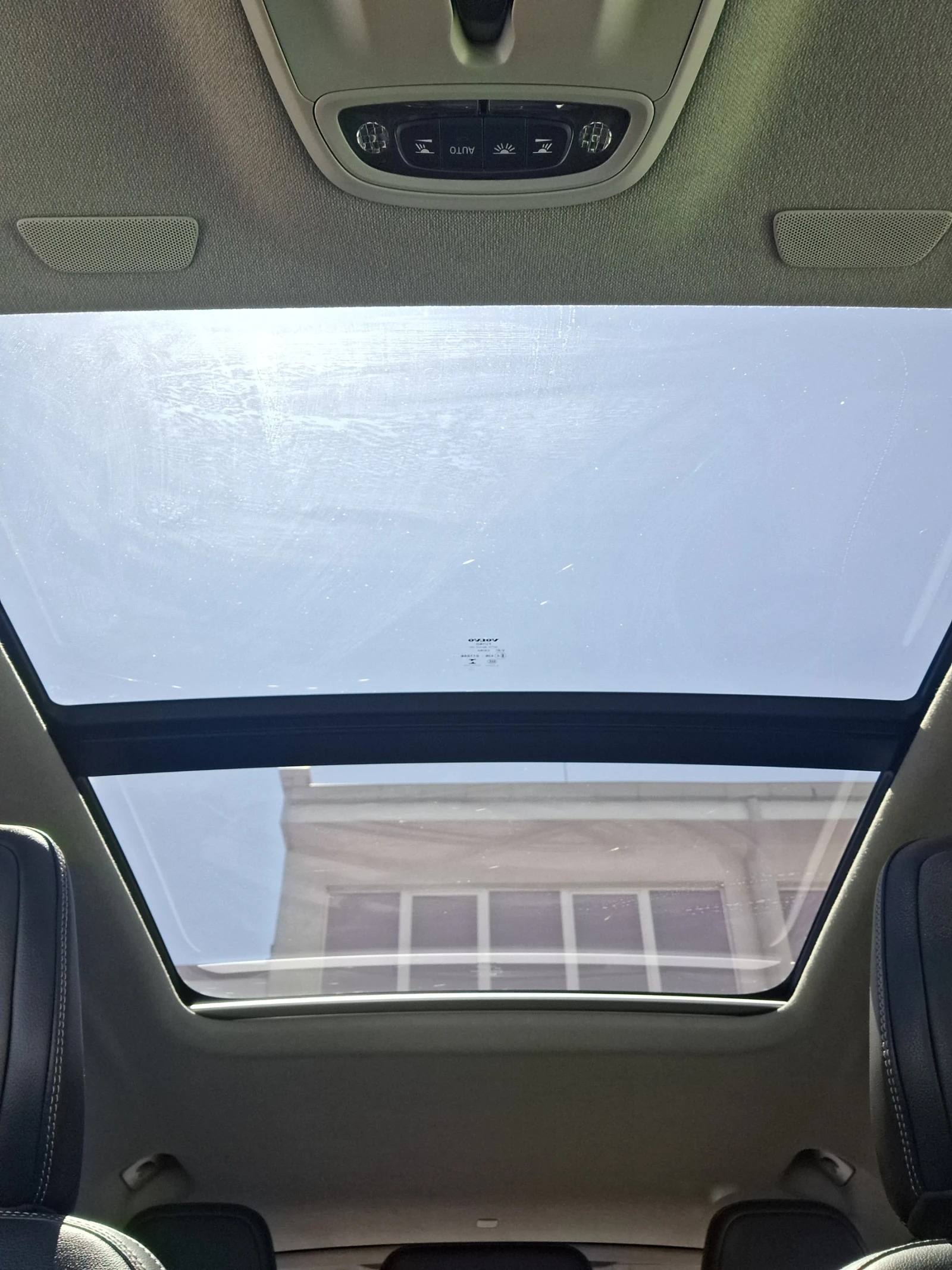 Volvo XC40 D4, снимка 14 - Автомобили и джипове - 54178814