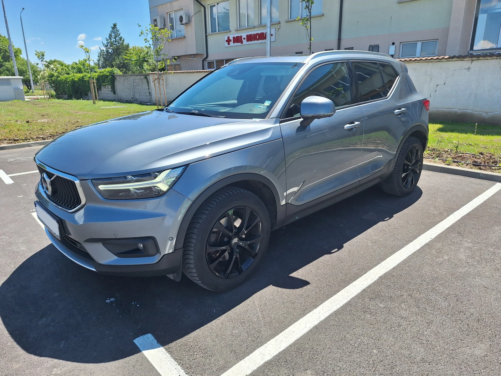 Volvo XC40 D4, снимка 2 - Автомобили и джипове - 54178814